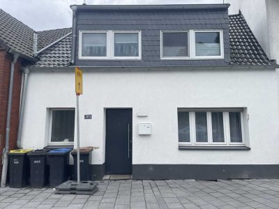 Charmantes altes Einfamilienhäuschen in Köln-Worringen