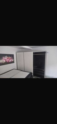 Sanierte Wohnung mit zwei Zimmern sowie Balkon und EBK in Haiterbach