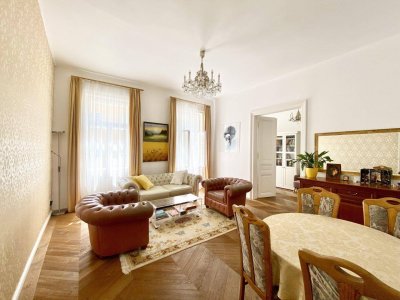 Charmante ALTBAUPERLE - Renovierte 3 Zimmer - ca. 70m² WFL - Lift - Hochwertige Einrichtung