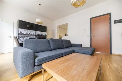 Stilvolle, modernisierte 2-Zimmer-Wohnung mit Einbauküche in Oberhausen