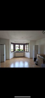 Exklusive, geräumige und neuwertige 1-Zimmer-Wohnung mit EBK und TG Stellplatz in Mannheim