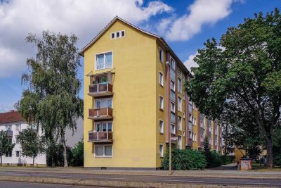 Stadtnahes Wohnen mit Balkon // 3.OG rechts