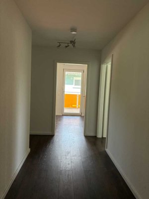 Modernes Zweizimmerapartment: Ruhige Lage, Fußläufig zum KIT und Stadtzentrum
