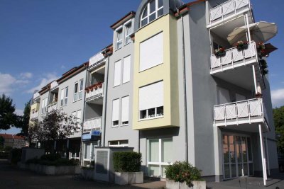 Feine 2Raumwohnung, alles ist neu gemacht, mit Tiefgarage.