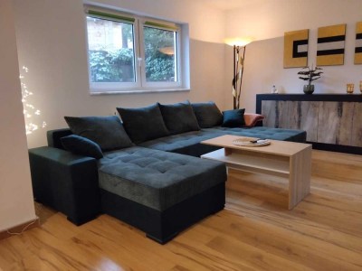 Apartment modern möbliert, Warmmiete inkl. Strom, Internet, WW,HZ,NK, Möbelzuschlag und Sommerpool