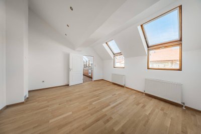 Sonnige Terrassenwohnung im hofseitigen Dachgeschoß!