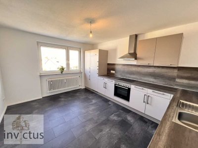 Coole 2 - Zimmer - Wohnung mit Balkon, Stellplatz, genau das richtige für Singles, Paare und für Sie