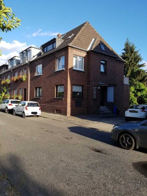 Dreifamilienhaus im Bismarckviertel inklusive Garagenhof