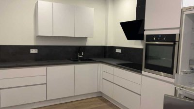 Stilvolle 3-Raum-Wohnung mit gehobener Innenausstattung mit EBK in Köln Müngersdorf