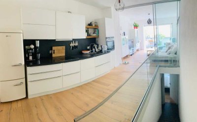 Raffinierte 2-Zimmer-Wohnung mit Terrasse und Balkon in Landshut, Altstadt