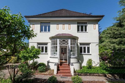 Repräsentatives Landhaus im Bergedorfer Villenviertel