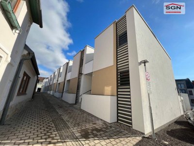 4 Zimmer (Stadt-)Reihenhaus in Neunkirchen mit 2 Garagenstellplätze -"Wohnen mit Chic"