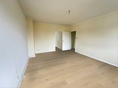 Helle 3-Zimmer-Wohnung mit Gestaltungsspielraum (ANFRAGEN NUR ÜBER KONTAKTANZEIGE, BITTE!)