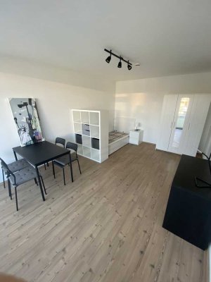 Möblierte 1-Zimmer-Wohnung mit Balkon in München - Berg am Laim