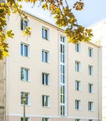 Erstbezug nach Sanierung: 4-Zimmer-Altbau-Wohnung in Elbnähe!