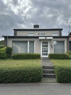 Top Lage Haus mit wunderschönem Garten