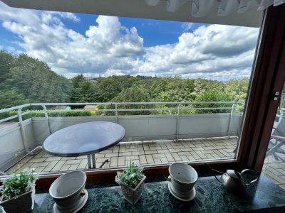 Helle ETW mit Balkon und Blick auf den Stadtkegel in sonniger Lage
