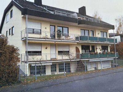 Attraktive und gepflegte 3,5-Zimmer-Hochparterre-Wohnung mit Balkon in Unkel- Scheuren
