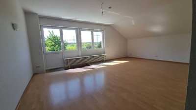 Helle gepflegte 2-Zimmer-Wohnung mit Balkon in Waldalgesheim zu vermieten
