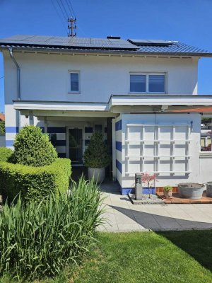 Liebevoll renoviertes Einfamilienhaus mit großem Garten in angenehmer Wohnlage