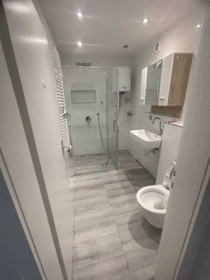 Sanierte 2-Zimmer-Wohnung im 3. OG in Ludwigshafen