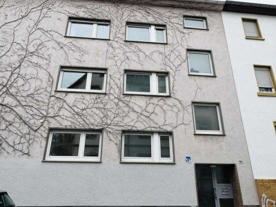 Geräumige 3-Zimmer-Wohnung mit separatem Mansardenzimmer