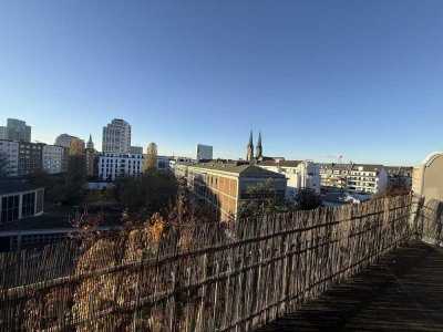 Charmante 2 Zimmer-Dachgeschosswohnung mit Terrasse in Bestlage Düsseldorfs!