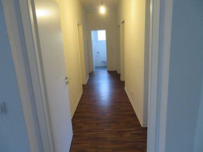 Zweibrücken-Kreuzberg: 5 ZKB mit Balkon