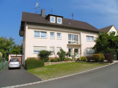 *MANNELLA* MITTEN DRIN! Gemütliche Single-Dachgeschosswohnung in zentraler Lage von Seelscheid