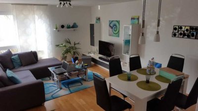 Sehr helle im Erdgeschoss liegende 3,5-Zimmer-Wohnung mit modernem Grundriss