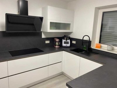 4 Zimmer Erdgeschoss Wohnung zu vermieten