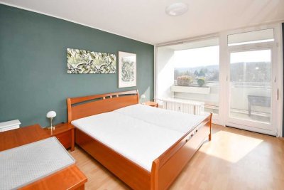 RESERVIERT! Helle 2-Zimmer-Wohnung mit großem Balkon auf Erbpachtgrundstück!