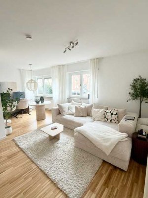 Top renovierte 2 Zimmer-Wohnung in zentraler Lage