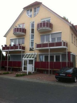 Gepflegte 3-Zimmer-Maisonette-Wohnung im 2. OG mit Balkon in Niedernberg