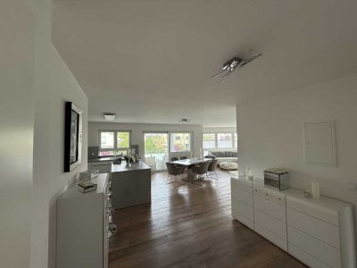 Exklusive und luxuriöse 3.5ZKB Wohnung mit Klimaanlage und Fahrstuhl in TOP Lage zu vermieten