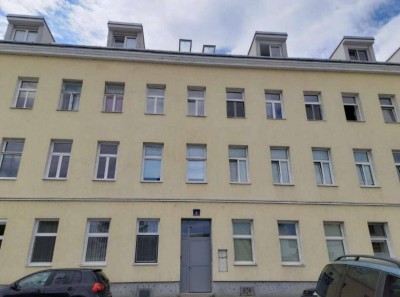 Renovierte 4-Zimmer Erdgeschosswohnung mit Terrasse und Garten in Wien.Bitte keine Makler anrufe!