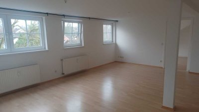 Schöne 3-Zimmer-DG-Wohnung mit EBK in Ratingen-Mitte, Marktplatznähe