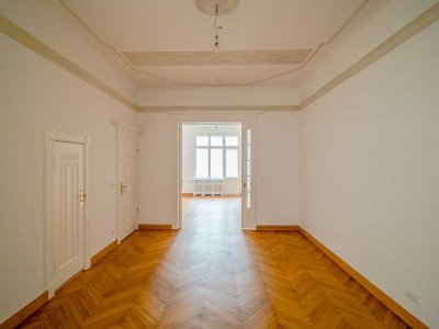 +++ 5 Zimmer Altbauwohnung | 164qm | Neu saniert +++