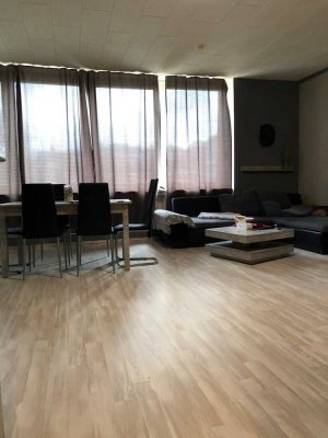 Absolute City-Lage - Geplegte 2-Zimmer-Wohnung - nach Vereinbarung bezugsfrei