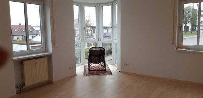 Helle 2-Zimmer-Wohnung mit Balkon und Einbauküche in Regensburg-Ziegetsdorf