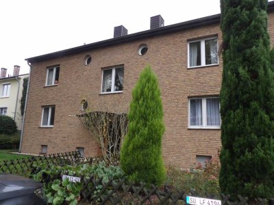 ZWEI EINHEITEN VIER WOHNUNGEN VIELFÄLTIGE MÖGLICHKEITEN VERMIETUNG EIGENNUTZUNG ODER BEIDES !!!