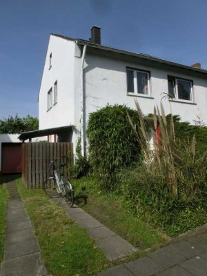 Einfamilienhaus in Rodenkirchen sucht  Familie