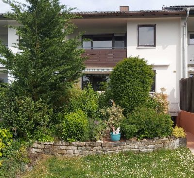 Gepflegtes Reihenhaus in Tauberbischofsheim in ruhiger,  unverbaubarer, sonniger Aussichtslage