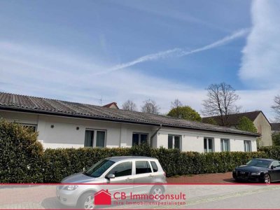 Teil-Neubau in 2017, gepflegtes Areal bestehend 7 jungen "Reihenhäusern" und einem MFH mit Praxis