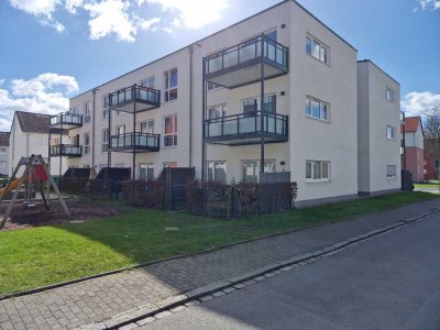 Einbauküche und Balkon: Neubau, nagelneu und komplett barrierefrei!