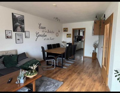 3 Zimmer Wohnung mit Balkon in Kirchweidach