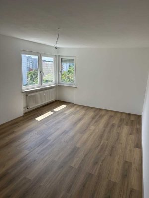 Erstbezug nach Sanierung: stilvolle 3-Zimmer-Wohnung mit gehobener Innenausstattung in Regensburg
