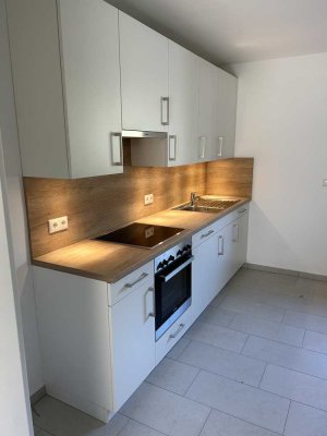 Aufwendig renovierte 3-Zimmer-Wohnung in NMS inkl. PKW-Stellplatz