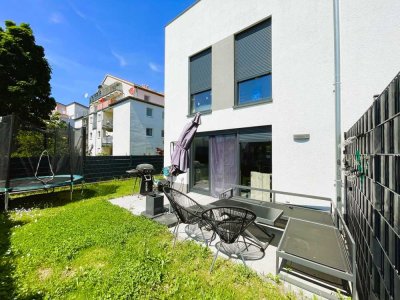 Schönes Reihenendhaus mit Dachterrasse + zwei PKW-Stellplätzen in naturnaher Lage von Riedstadt-Godd