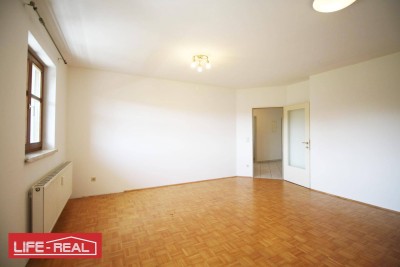 Helle und großzügige 3,5-Zimmer-Wohnung mit Blick ins Grüne
